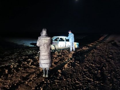 В Вавожском районе проводится доследственная проверка по факту обнаружения тела мужчины в сгоревшем автомобиле